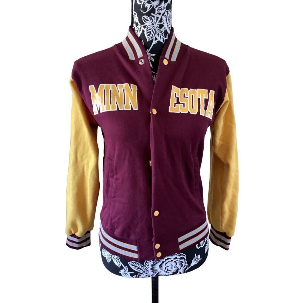 Third Street Minnesota Button Up Hoodie Sweatshirt Sports Sporty Athletic School